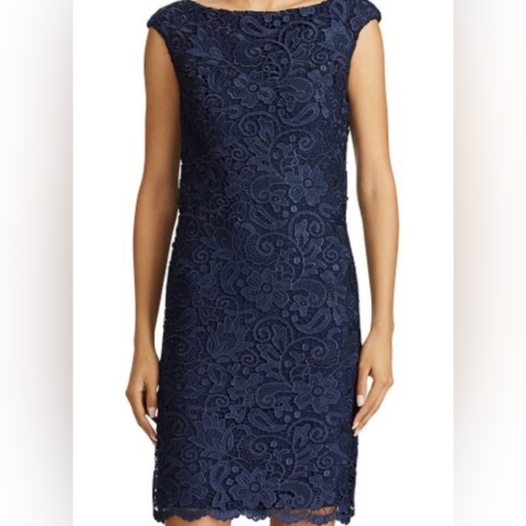 Lauren Ralph Lauren Scalloped Lace Dress - Picture 3 of 8